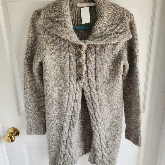 Liberty Island Cozy Beige Cable Knit Sweater Acyrlic Blend with Merino Alpaca L - Picture 1 of 8